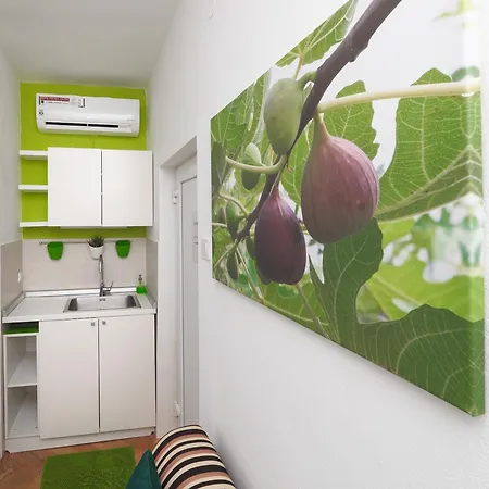 Paradise Apartment *