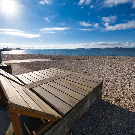 Beach Paradise Apartments *