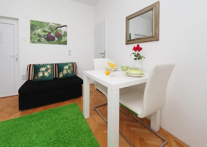 Beach Paradise Apartments Apartman