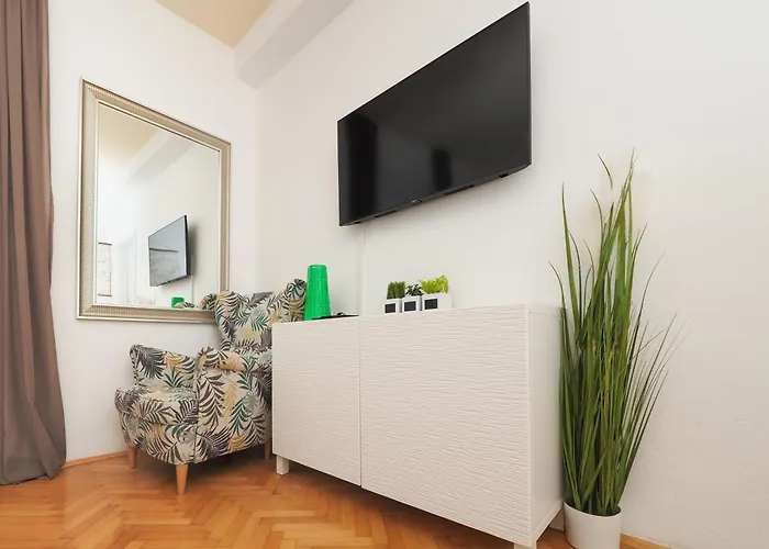 Beach Paradise Apartments